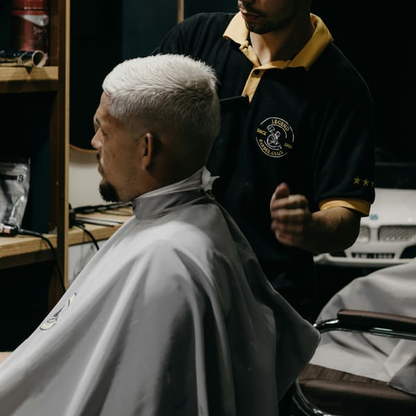 Barba perfilada con acabado clásico